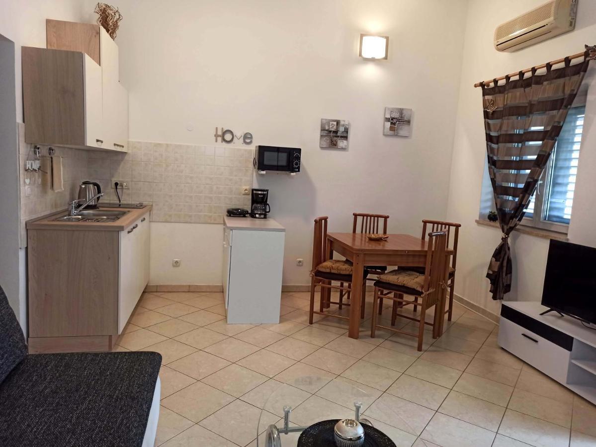 Apartman Dora Πούλα Εξωτερικό φωτογραφία