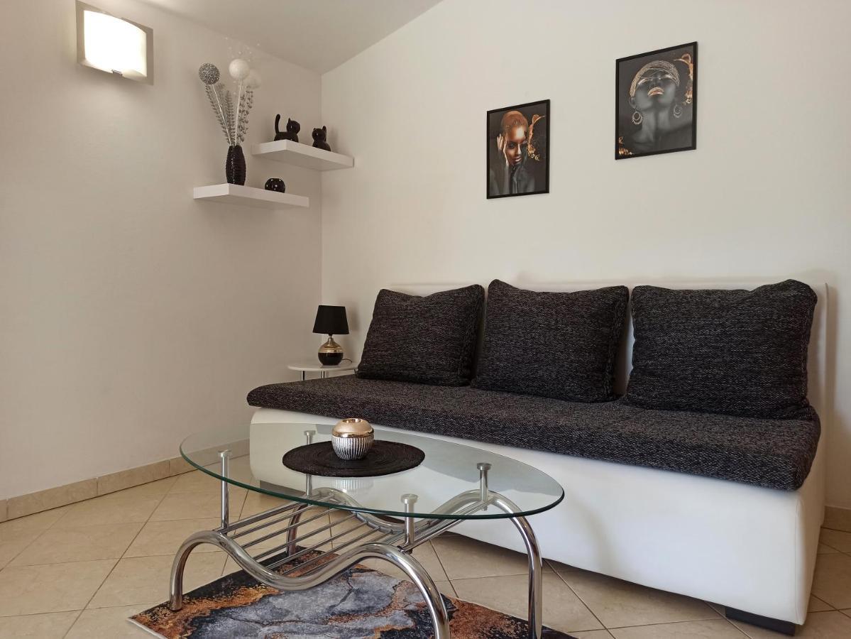 Apartman Dora Πούλα Εξωτερικό φωτογραφία