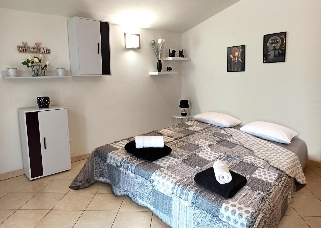 Apartman Dora Πούλα Εξωτερικό φωτογραφία