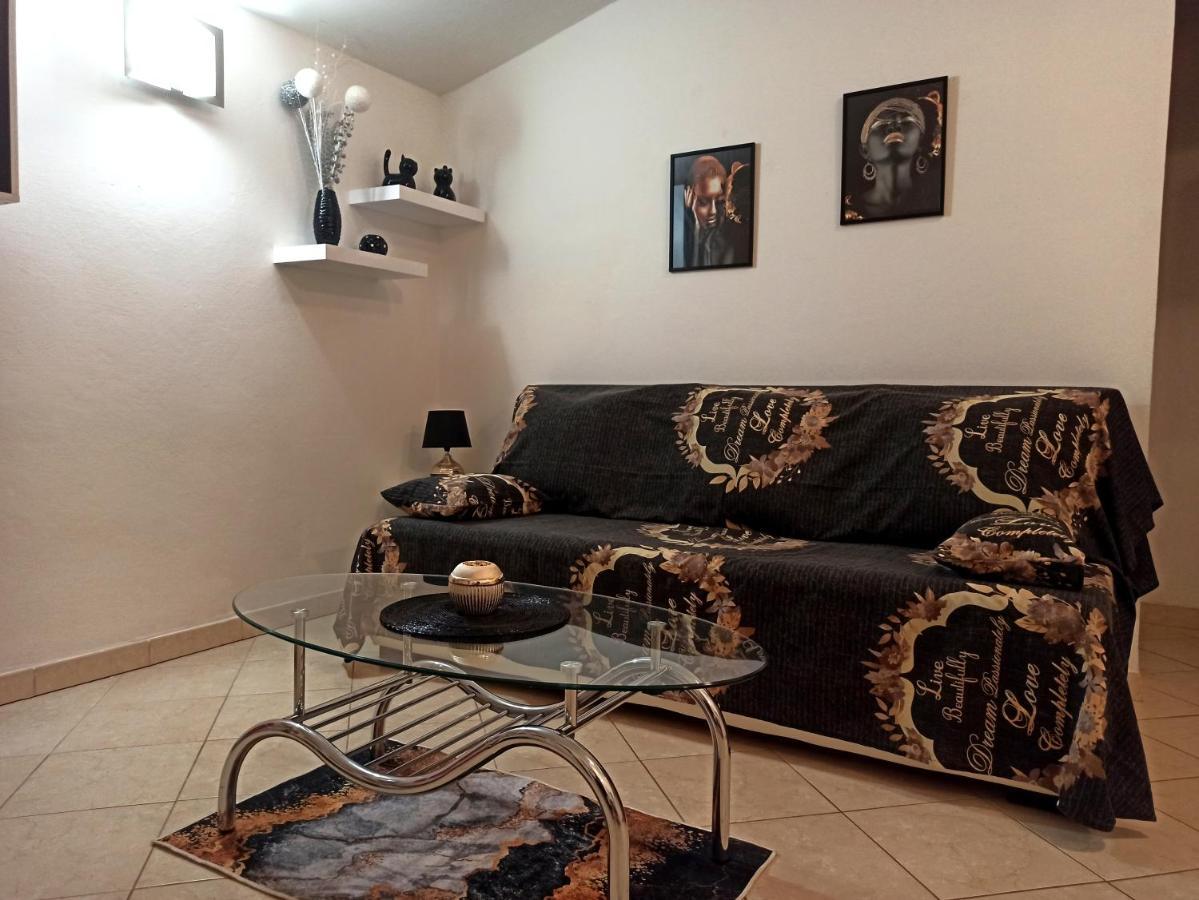 Apartman Dora Πούλα Εξωτερικό φωτογραφία